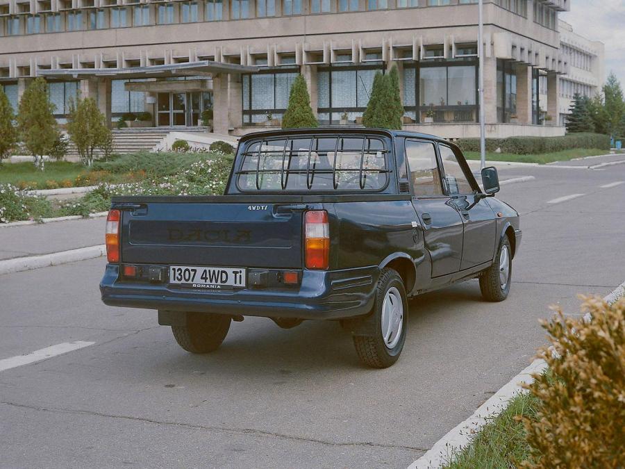  Dacia 1307 4WD Ti Pick-Up 1998 года  (фото 2 из 5)